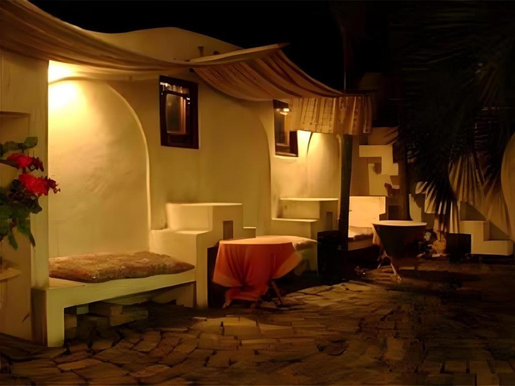 Arabian Art Hotel & Gallery 온주쿠 외부 사진