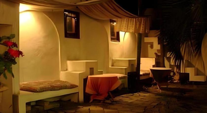 Arabian Art Hotel & Gallery 온주쿠 외부 사진